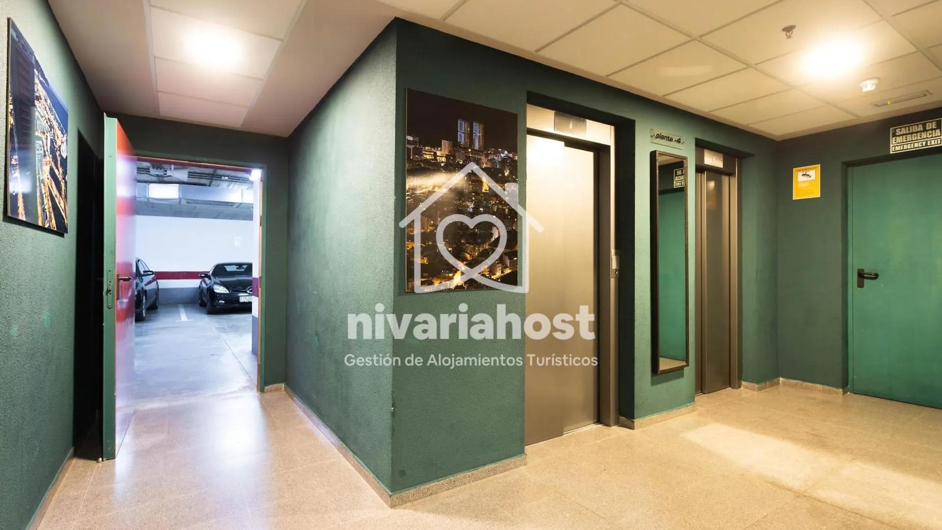 Apartment The Luxe Santa Cruz, By Nivariahost