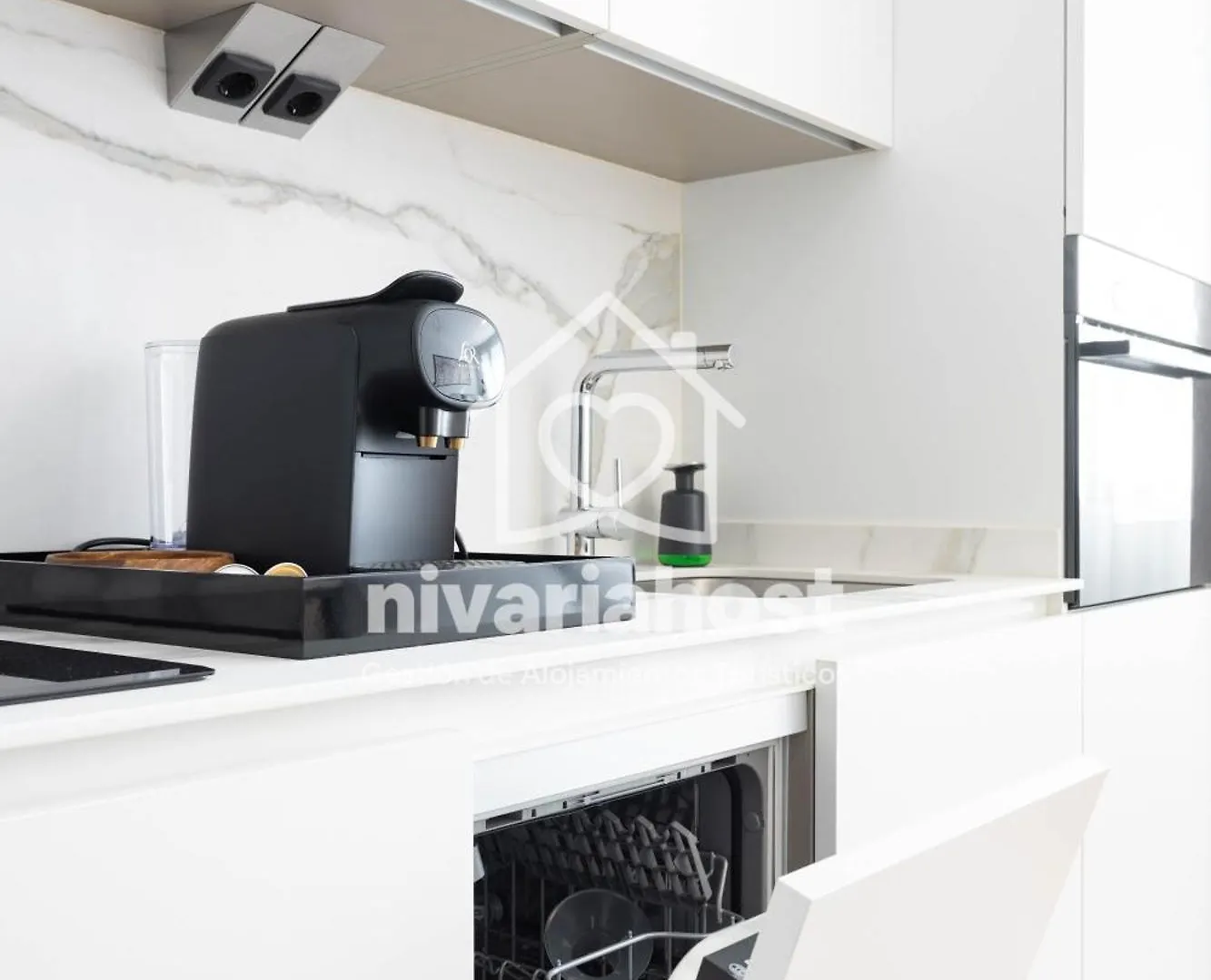 The Luxe Santa Cruz, By Nivariahost Apartment